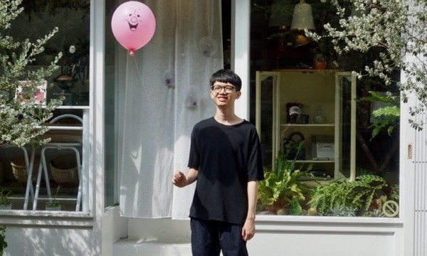他是创业老炮，被称为“90后马云”_人物_电商报