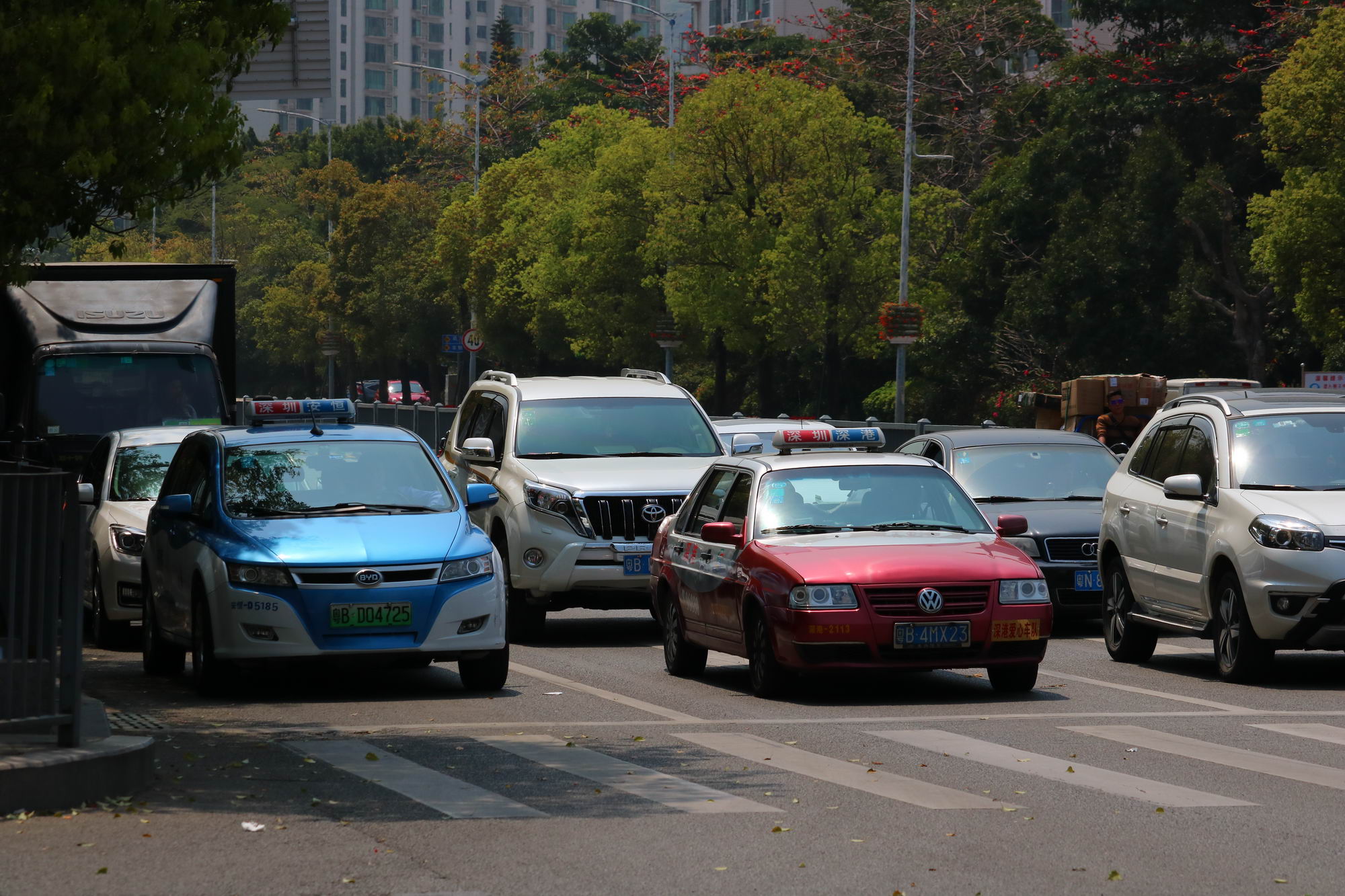 网约车平台争相接入出租车 线下市场有望线上整合_O2O_电商报