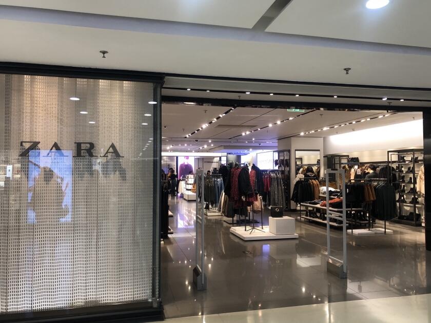 Zara八年来首次更换logo， 靠策略能否应对快时尚寒冬？1