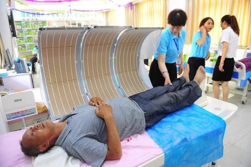 老年人口超两亿 “银发经济”潜力巨大0