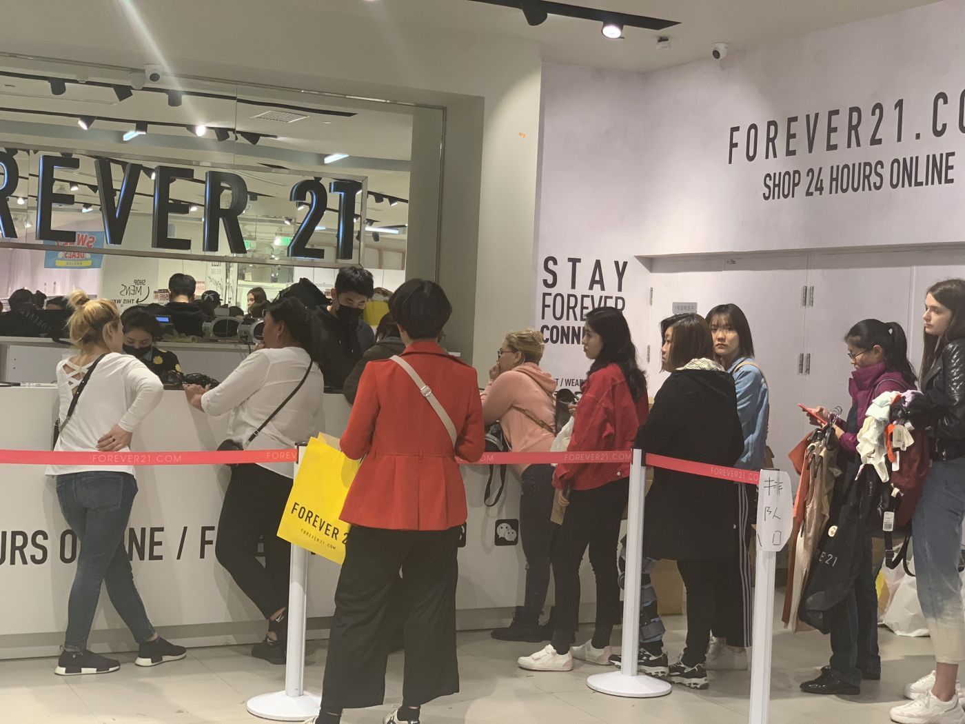 4月25日,北京悠唐广场店 郭缤璐/摄