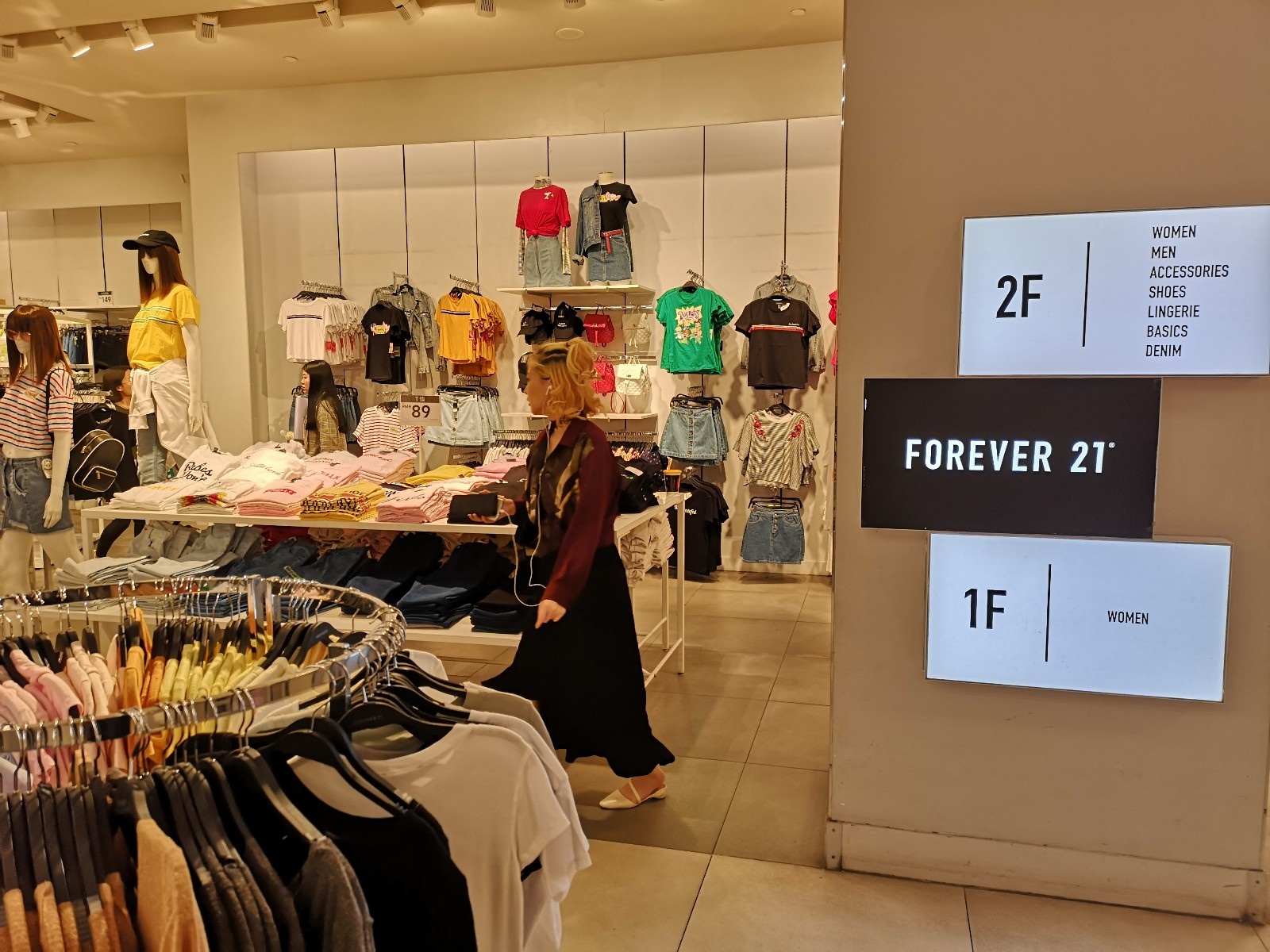 快时尚神话不再 频频关店路在何方1