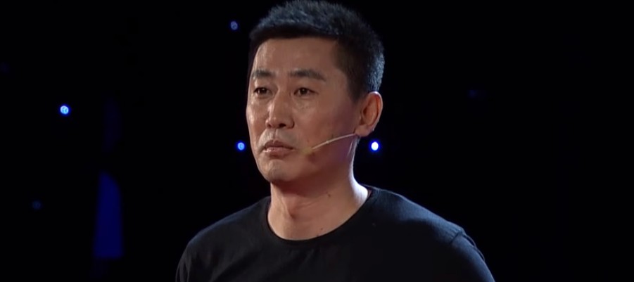 雷军“左拥”联想副总裁，“右抱”中兴前高管，华为要小心了！_人物_电商报