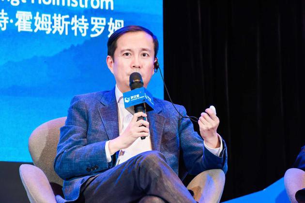 20年后，蔡崇信再次“追随”马云，情怀永远同频！_人物_电商报