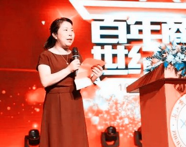 她们并称“快递双姝”：有人选择套现离场，有人选择坚守梦想！_人物_电商报