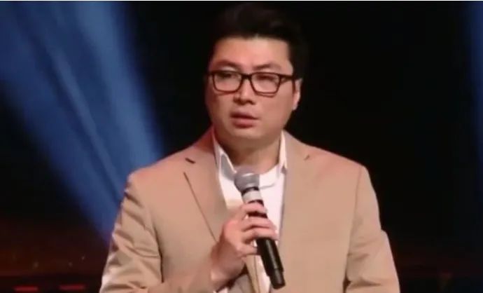 刚硬的王卫，收费的丰巢：商战下的初心错位_人物_电商报