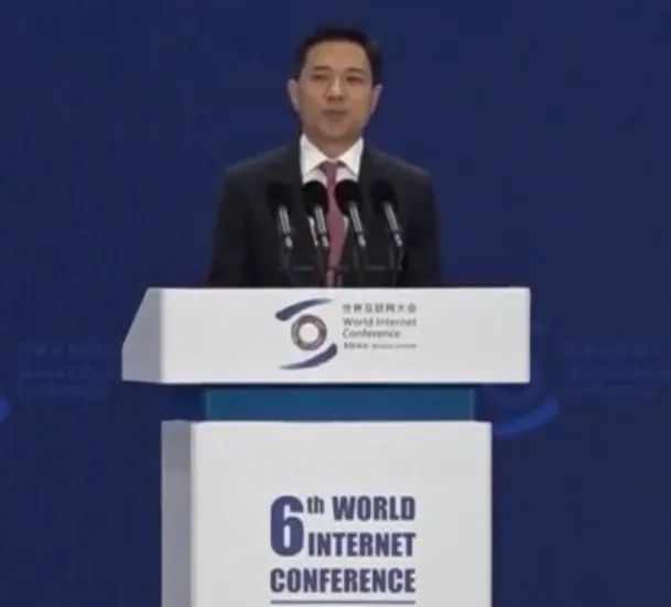 李彦宏直播首秀，身价飙涨120亿：这个“故事”必须讲好！_人物_电商报