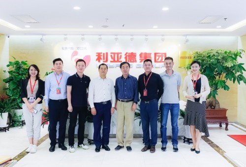 大屏时代“双引擎” 国美零售与利亚德共谋发展合作新机遇_行业观察_电商报