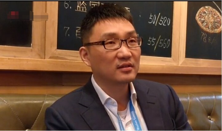 拼多多往前，黄峥向后_人物_电商报